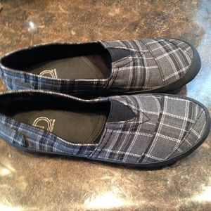 New Direction slip in shoes